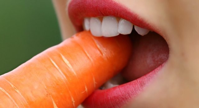 Diş eti temizlemesi ile sağlıklı dişler